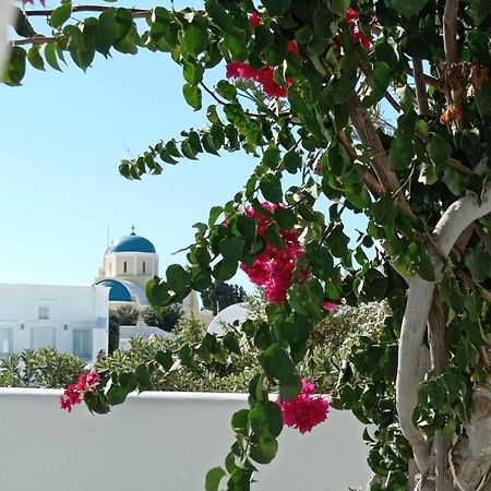 Sensia Luxury Studio With Hot Tub Oia  Bagian luar foto