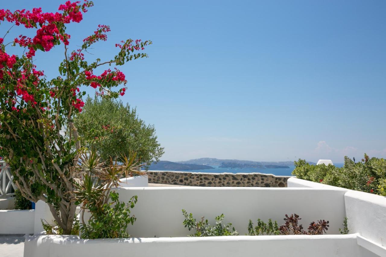 Sensia Luxury Studio With Hot Tub Oia  Bagian luar foto